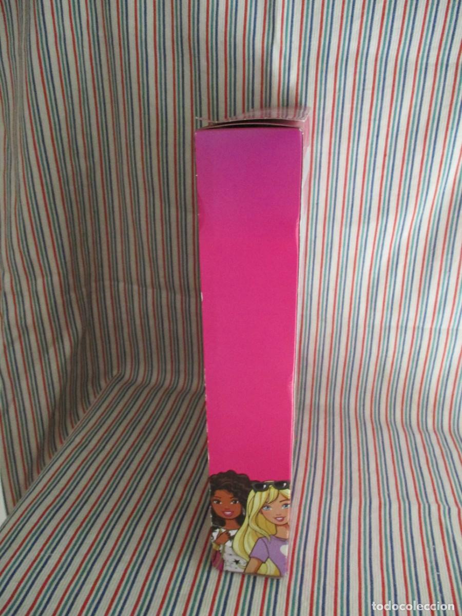 Barbie y Ken: BARBIE NEGRA, CON ROPA Y ACCESORIOS - Foto 6