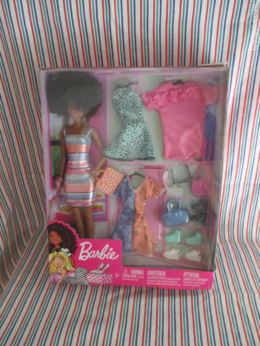 Barbie y Ken: BARBIE NEGRA, CON ROPA Y ACCESORIOS - Foto 1