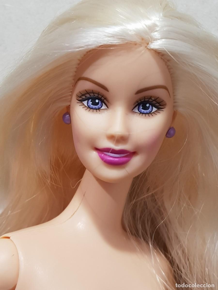 Barbie y Ken: Mu&ntilde;eca barbie desnuda con anillo y Pendientes - Foto 2