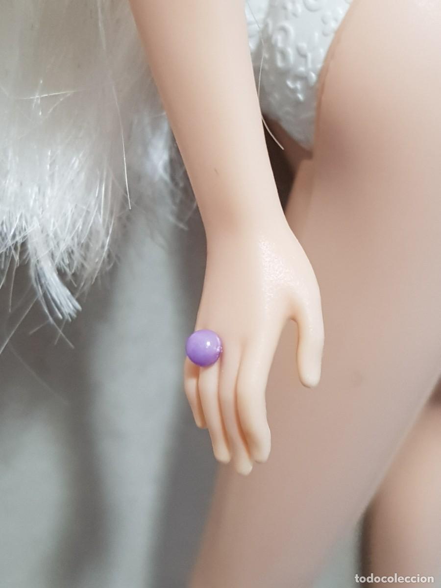Barbie y Ken: Mu&ntilde;eca barbie desnuda con anillo y Pendientes - Foto 3