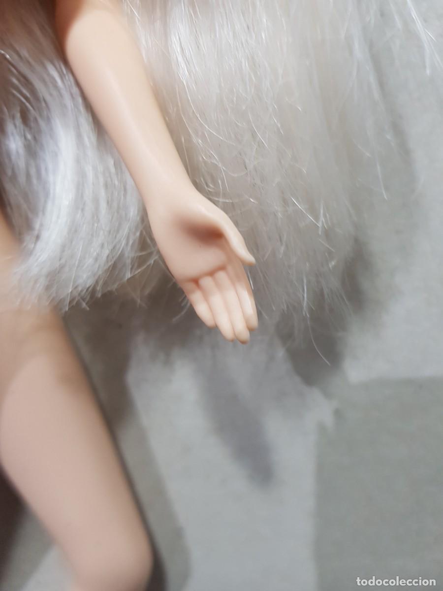 Barbie y Ken: Mu&ntilde;eca barbie desnuda con anillo y Pendientes - Foto 4