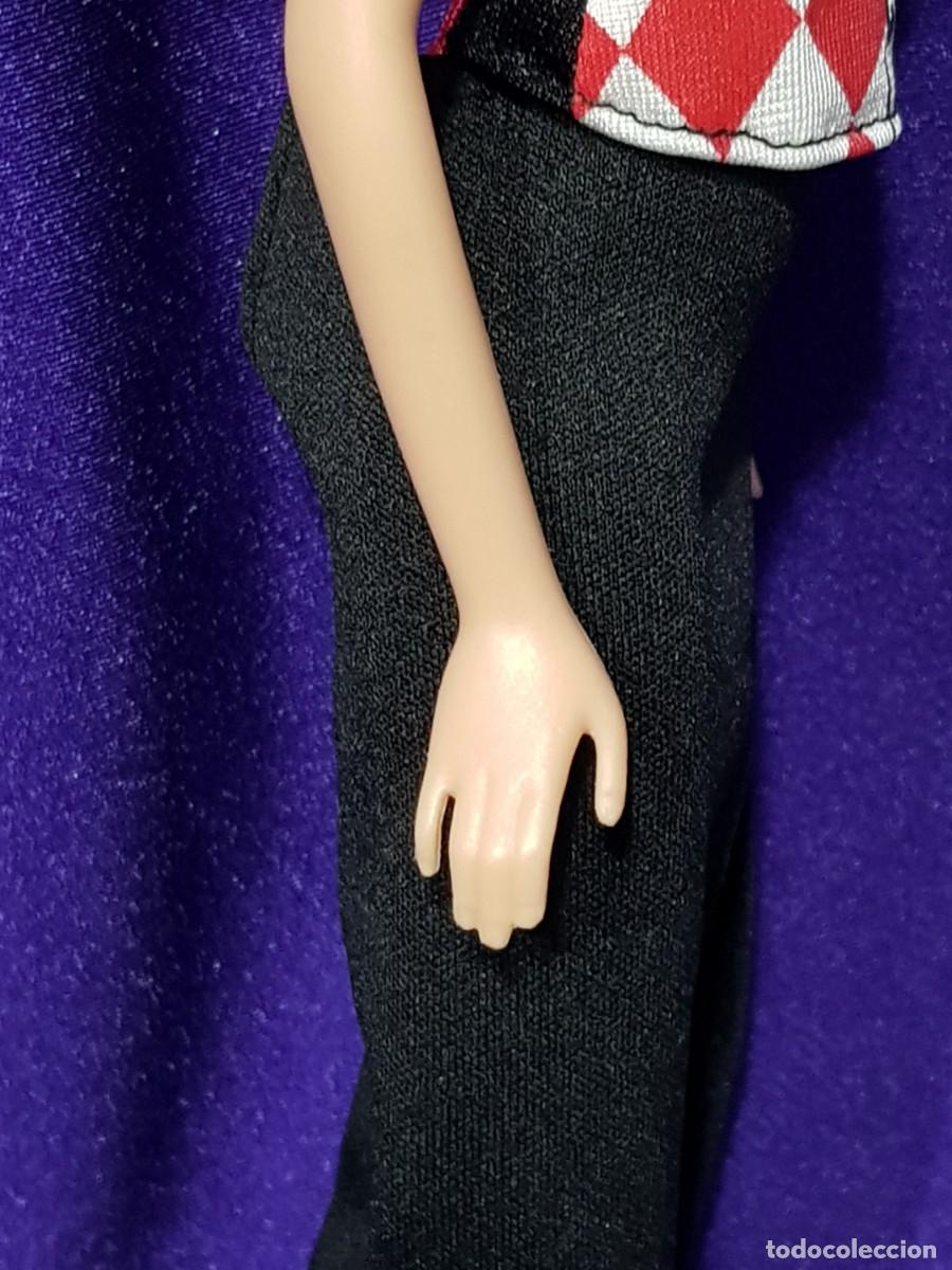 Barbie y Ken: Mu&ntilde;eca barbie vestida - Foto 4
