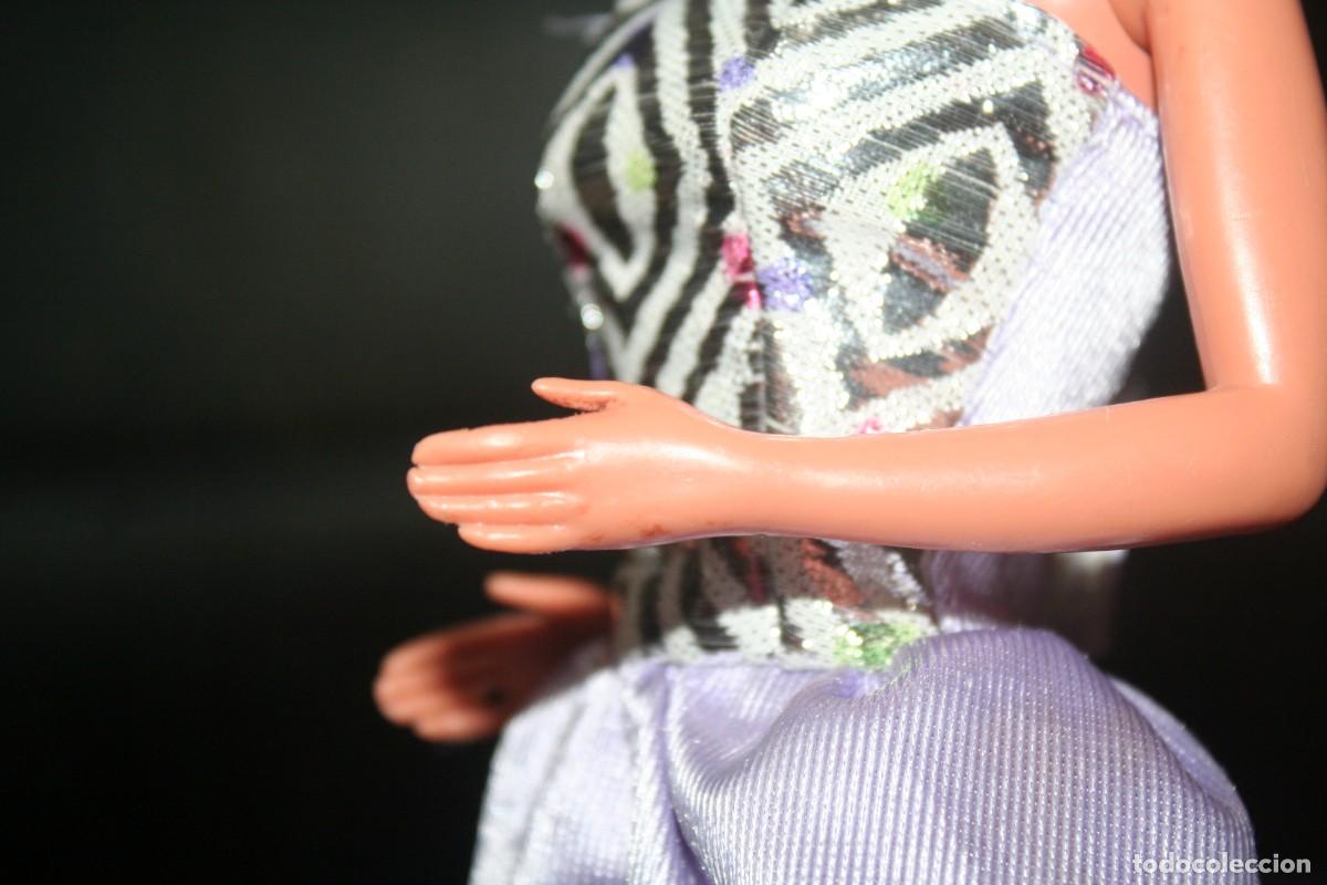 Barbie y Ken: mu&ntilde;eca barbie spain ropa original - Foto 3