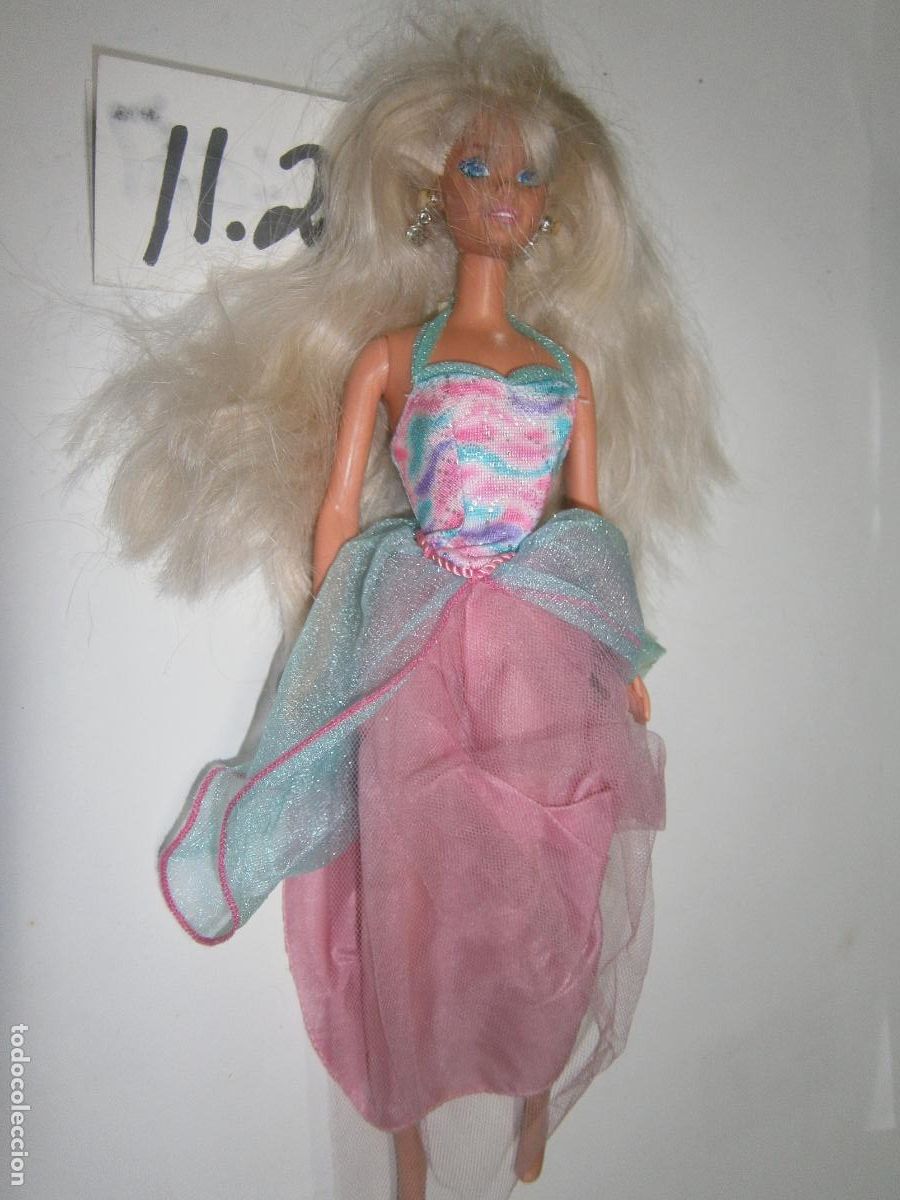 Barbie y Ken: ANTIGUA MU&Ntilde;ECA BARBIE - Foto 1