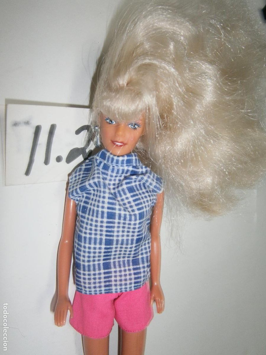 Barbie y Ken: ANTIGUA MU&Ntilde;ECA BARBIE - Foto 2