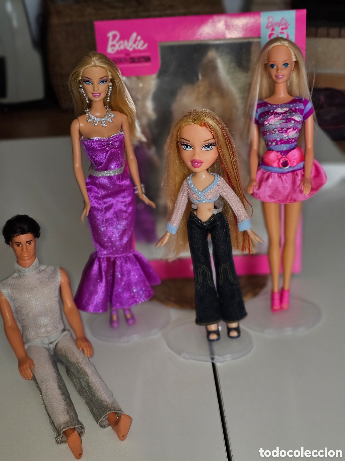 Barbie y Ken: Barbies , ken y bratz lote - Foto 1