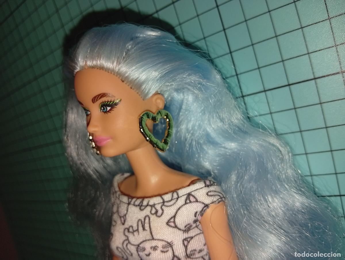 Barbie y Ken: Mu&ntilde;eca Barbie extra Deluxe pelo azul - Foto 3