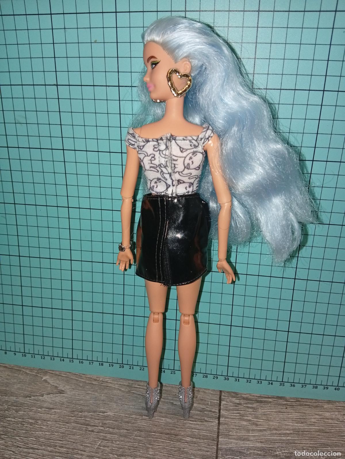Barbie y Ken: Mu&ntilde;eca Barbie extra Deluxe pelo azul - Foto 11