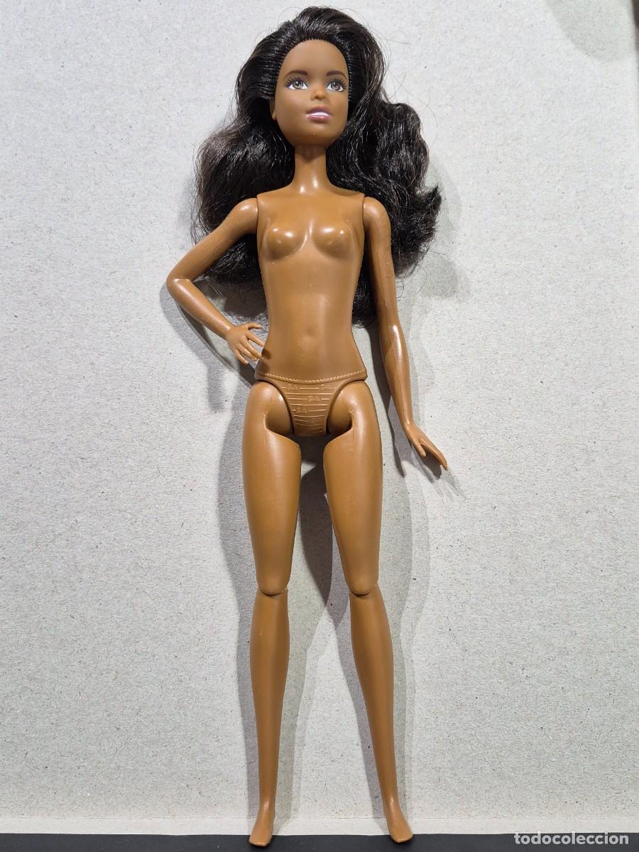 Barbie y Ken: Mu&ntilde;eca barbie negra desnuda - Foto 1