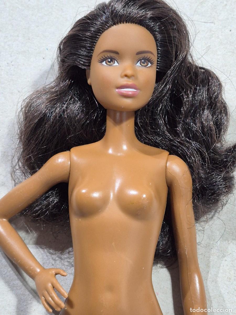 Barbie y Ken: Mu&ntilde;eca barbie negra desnuda - Foto 2