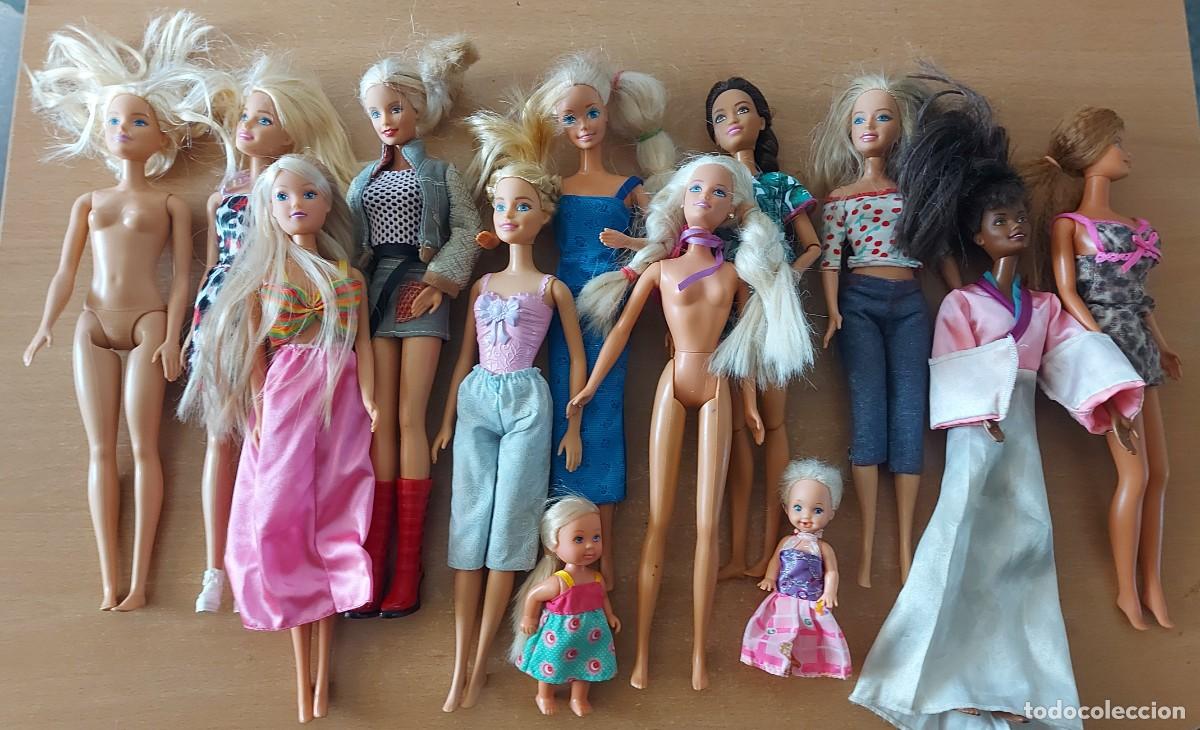 Barbie y Ken: Lote 11 barbies y 2 mu&ntilde;equita + ropa