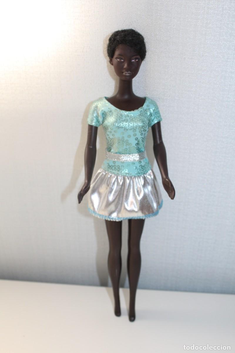 Barbie y Ken: BARBIE DE MATTEL NEGRA 2001