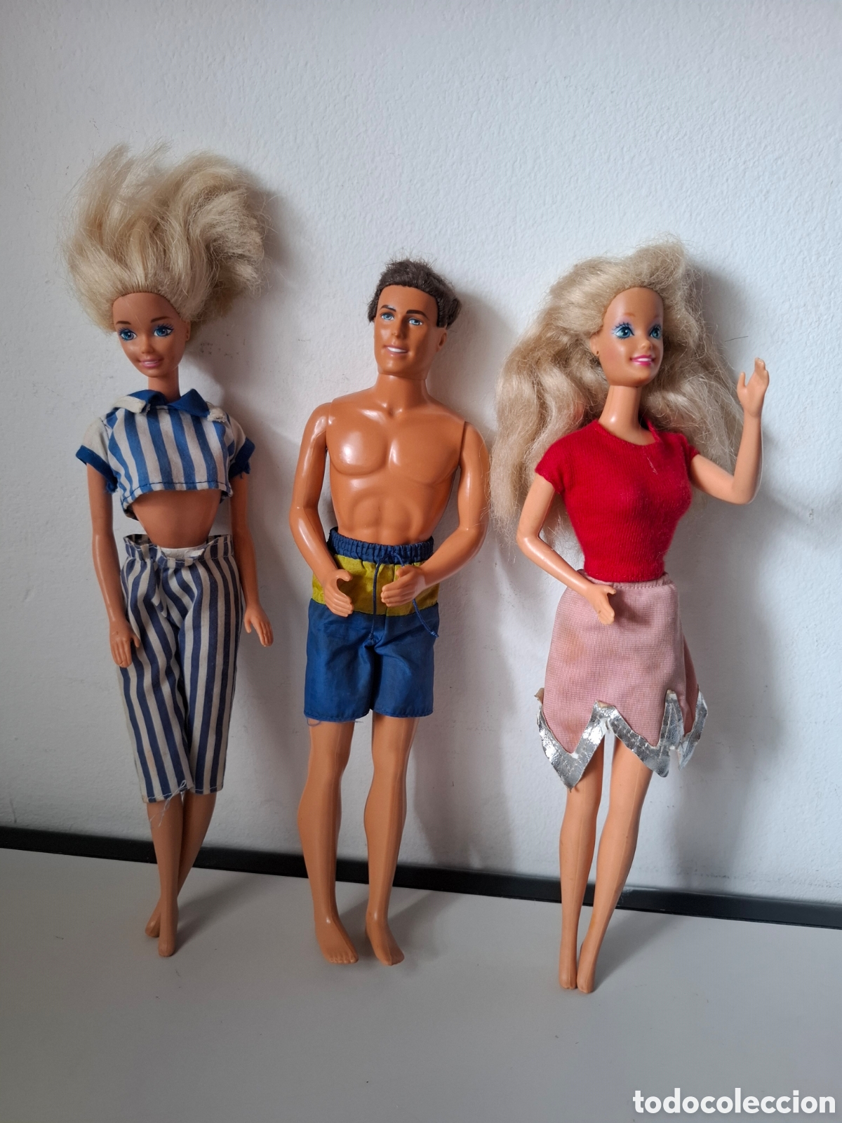 Barbie y Ken: 2 antiguas Barbies y Ken Mattel