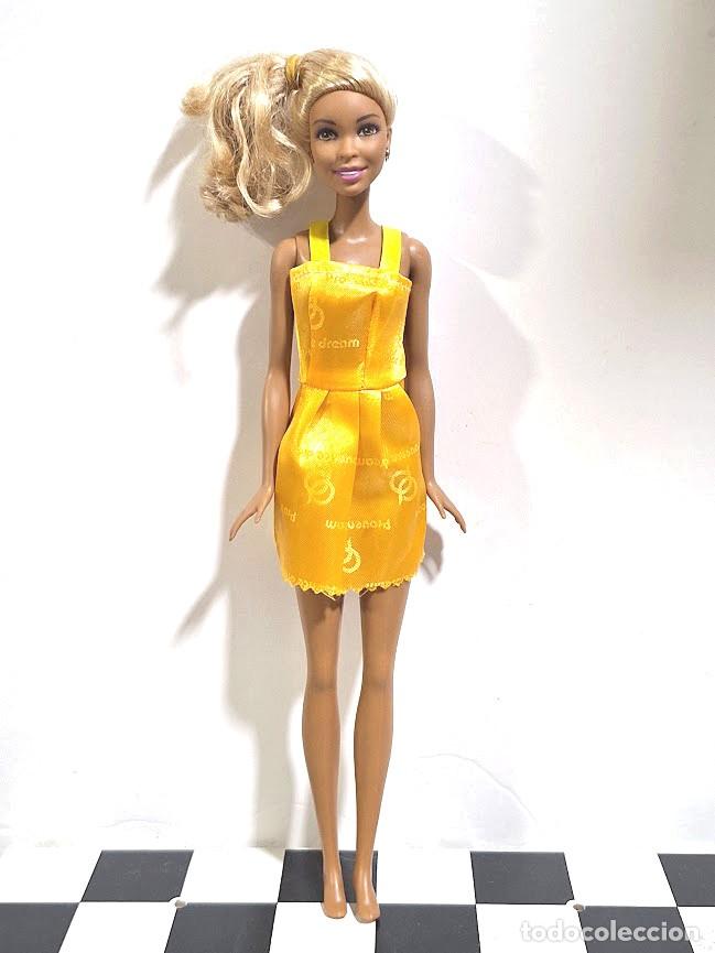 Barbie y Ken: Mu&ntilde;eca Barbie Negra Mattel 2001