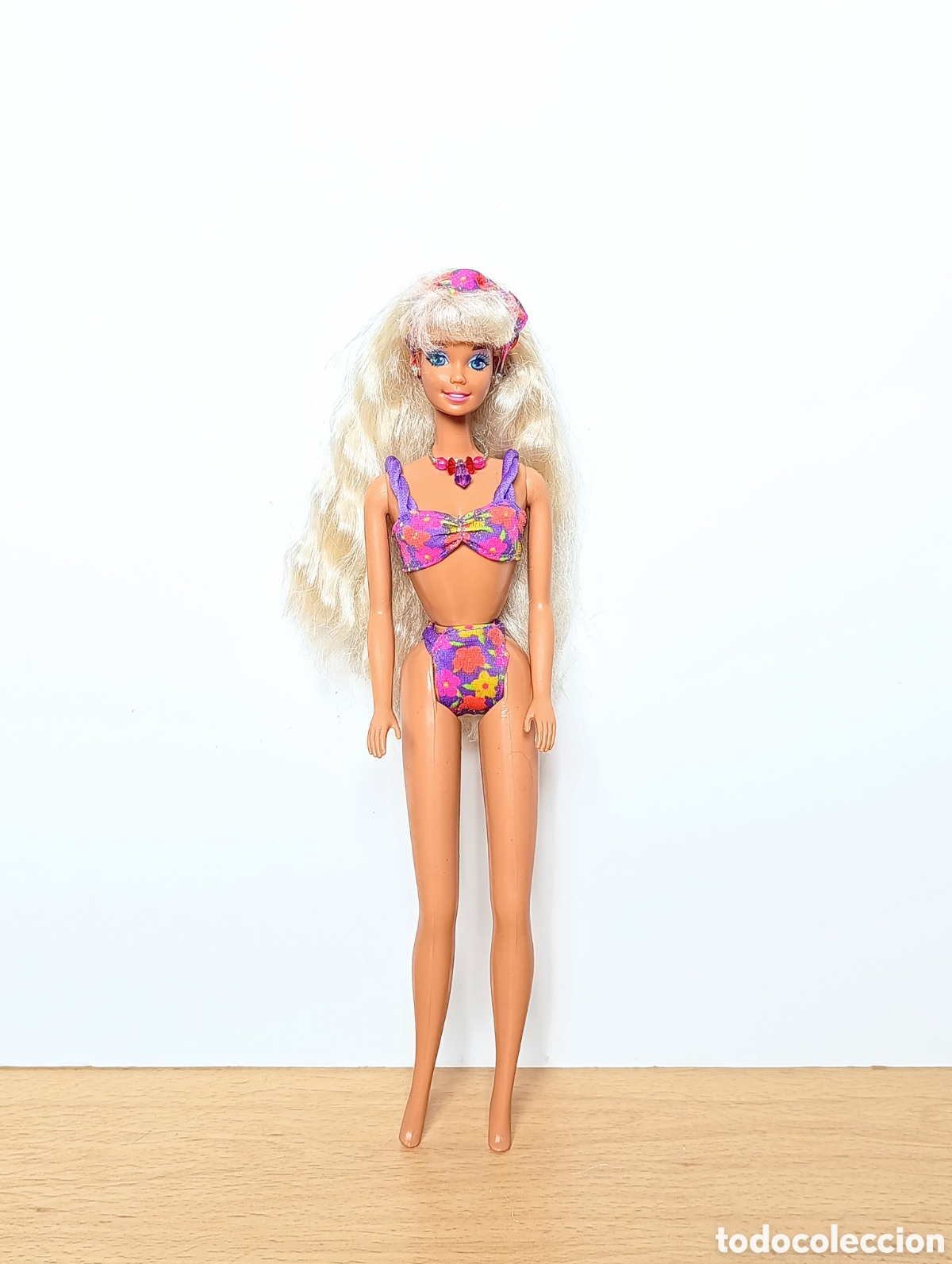 Barbie y Ken: Mu&ntilde;eca Barbie glitter beach
