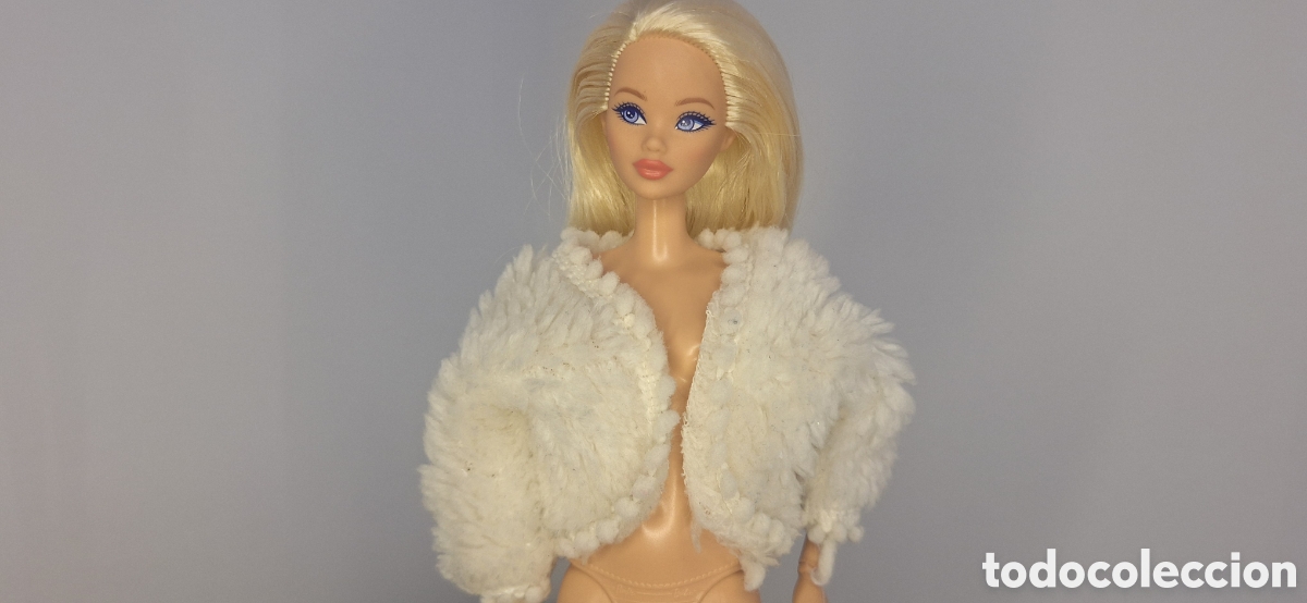 Barbie y Ken: abrigo valido para Barbie a&ntilde;os 80