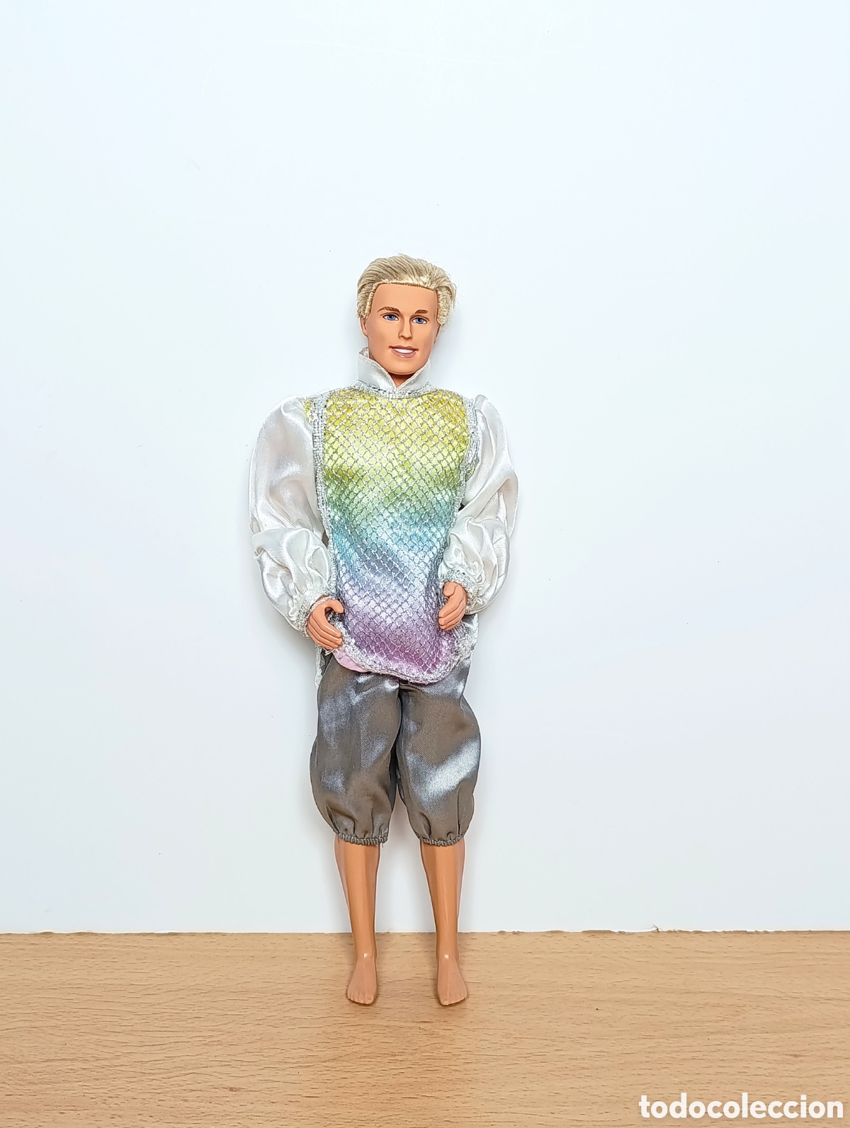 Barbie y Ken: Mu&ntilde;eco Ken Rainbow pince