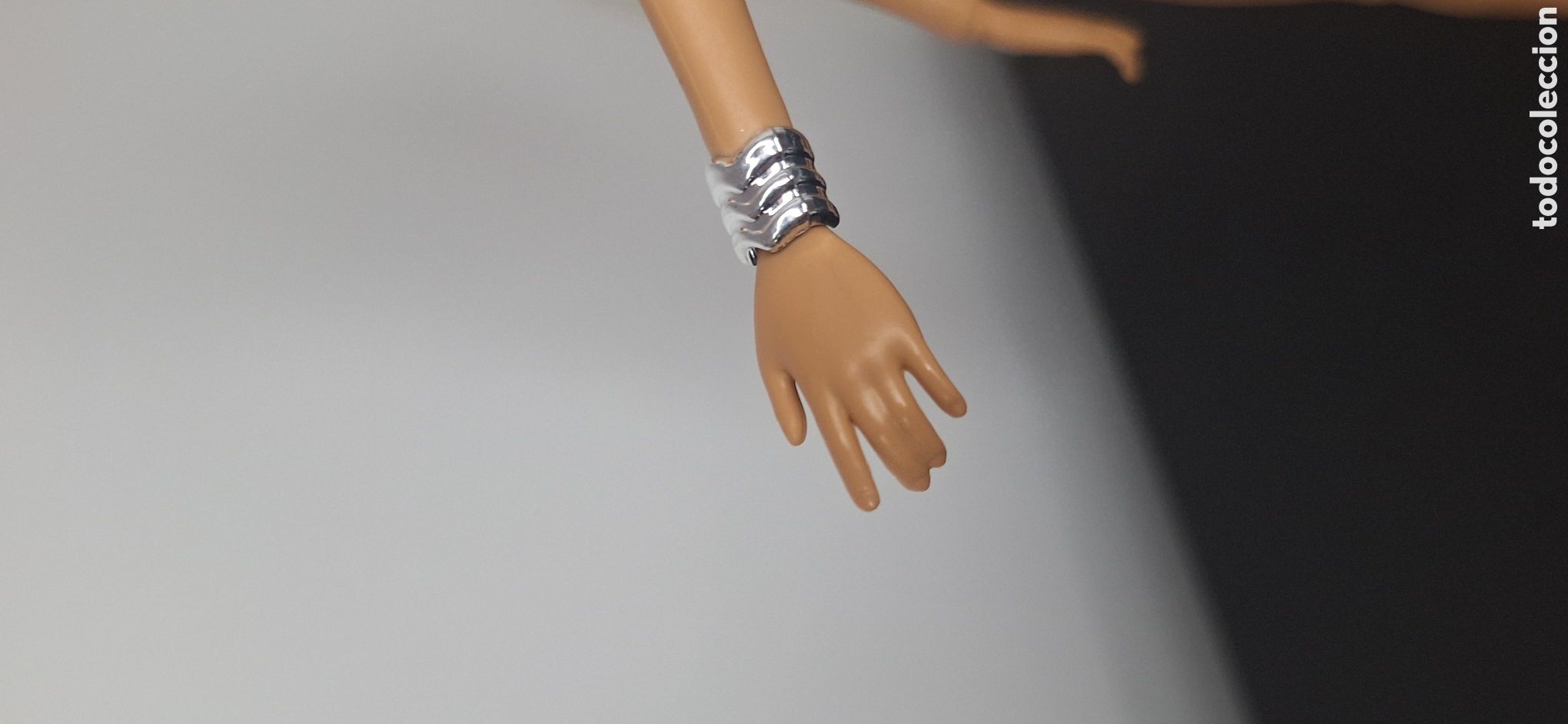 Barbie and Ken: brazalete valido para Barbie