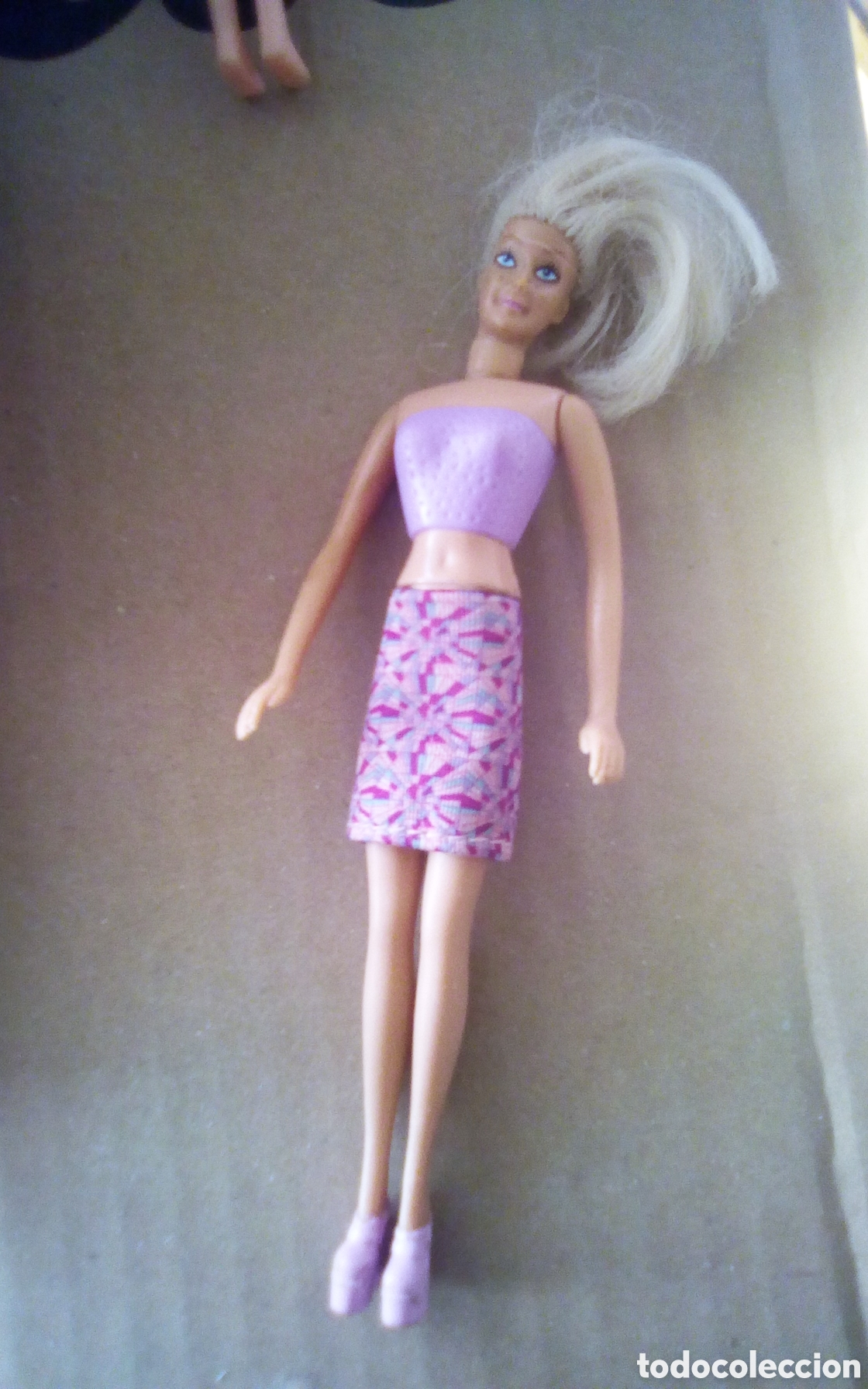 Barbie y Ken: Mu&ntilde;eca Barbie. McDonald's Mattel 2001. Mide 15 cm.