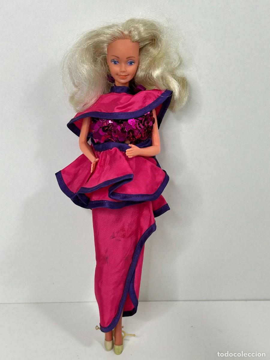 Barbie y Ken: ANTIGUA MU&Ntilde;ECA BARBIE GRAN GALA CONGOST MATTEL SPAIN
