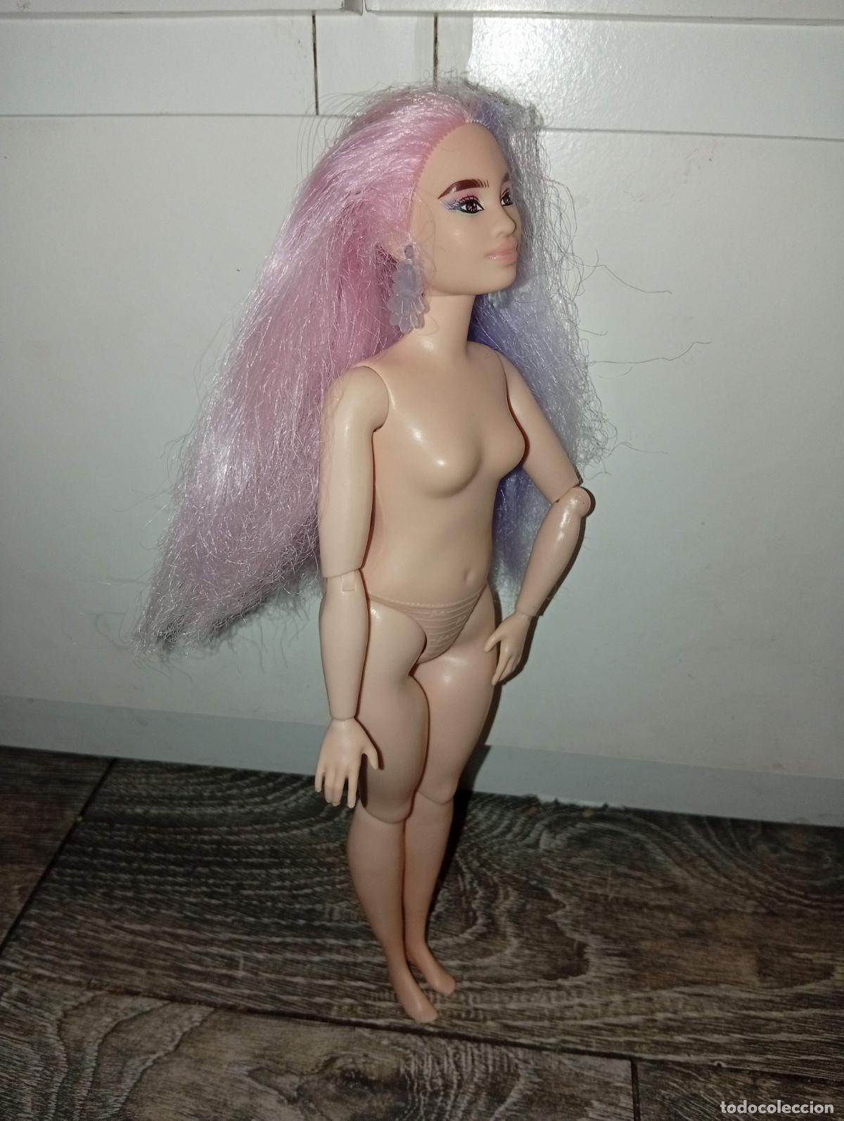 Barbie y Ken: Mu&ntilde;eca Barbie Extra asi&aacute;tica curvy - Foto 3