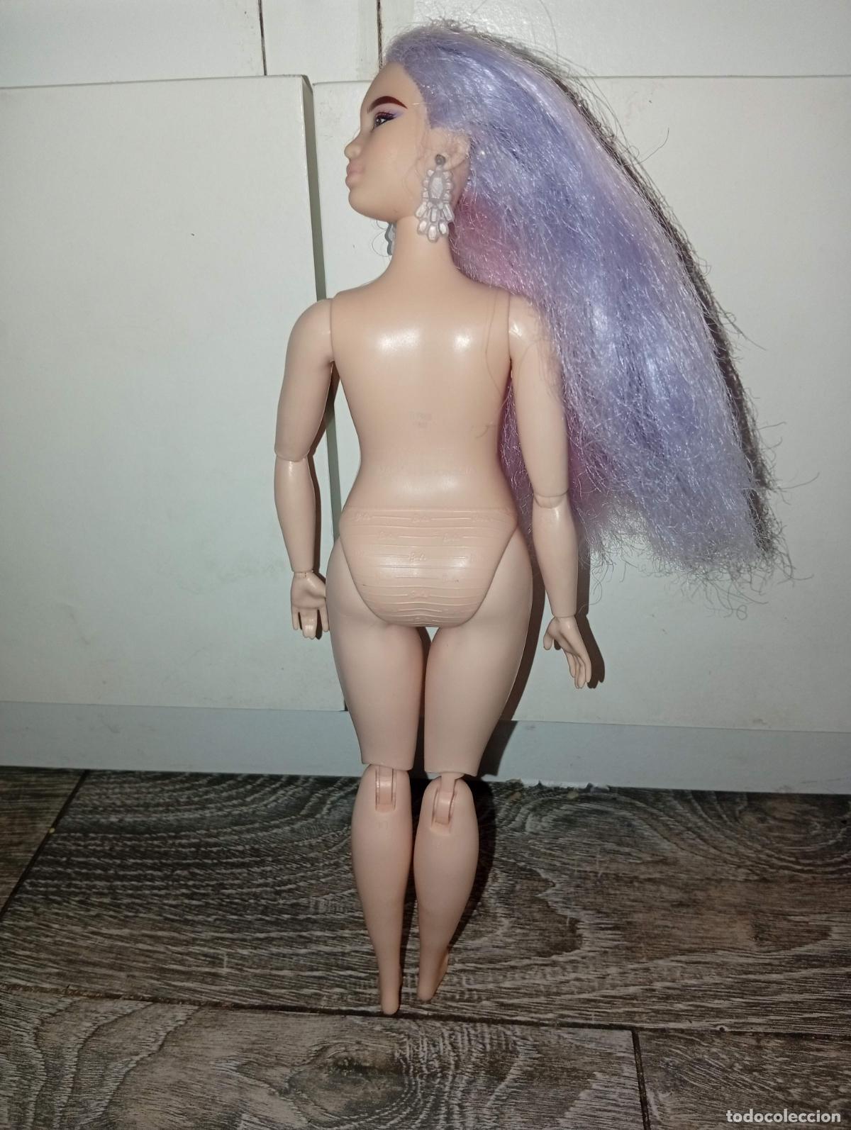 Barbie y Ken: Mu&ntilde;eca Barbie Extra asi&aacute;tica curvy - Foto 6
