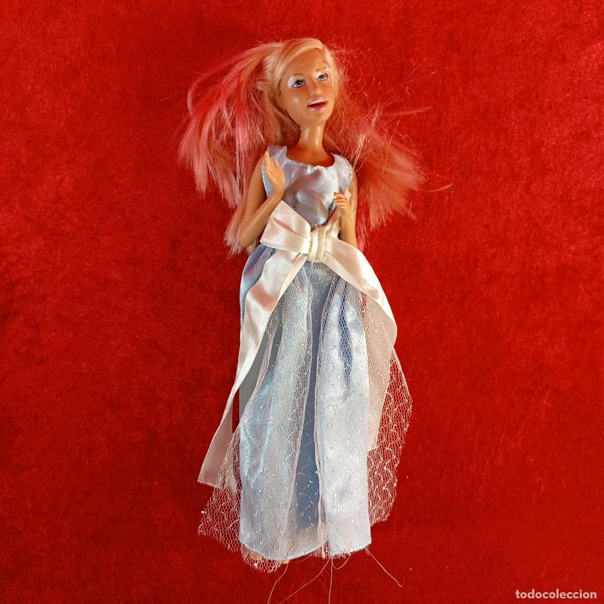 Barbie y Ken: PRECIOSA MU&Ntilde;ECA - BARBIE - VESTIDO DE SATEN AZUL CON LAZO - MATTEL - 2006 - 290 X 70 MM / 5650