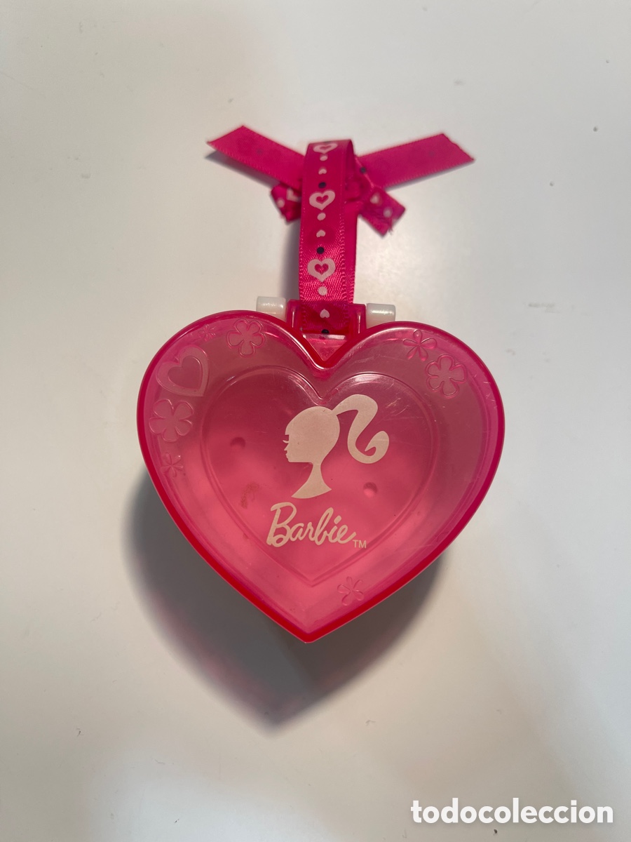 Barbie y Ken: Caja de Barbie forma de coraz&oacute;n de McDonald's. promo 2011 . mattel