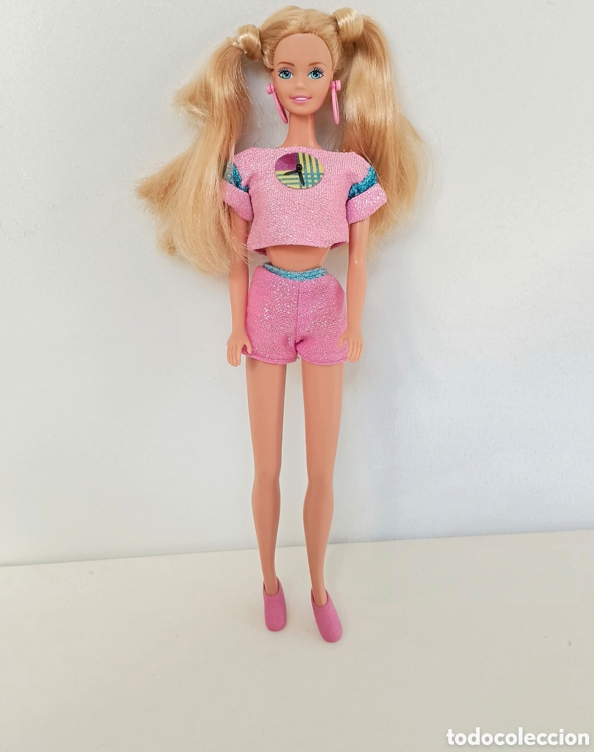 Barbie and Ken: Barbie Fun Time 1986 con conjunto, camiseta con reloj y pantal&oacute;n corto rosa a&ntilde;os 80