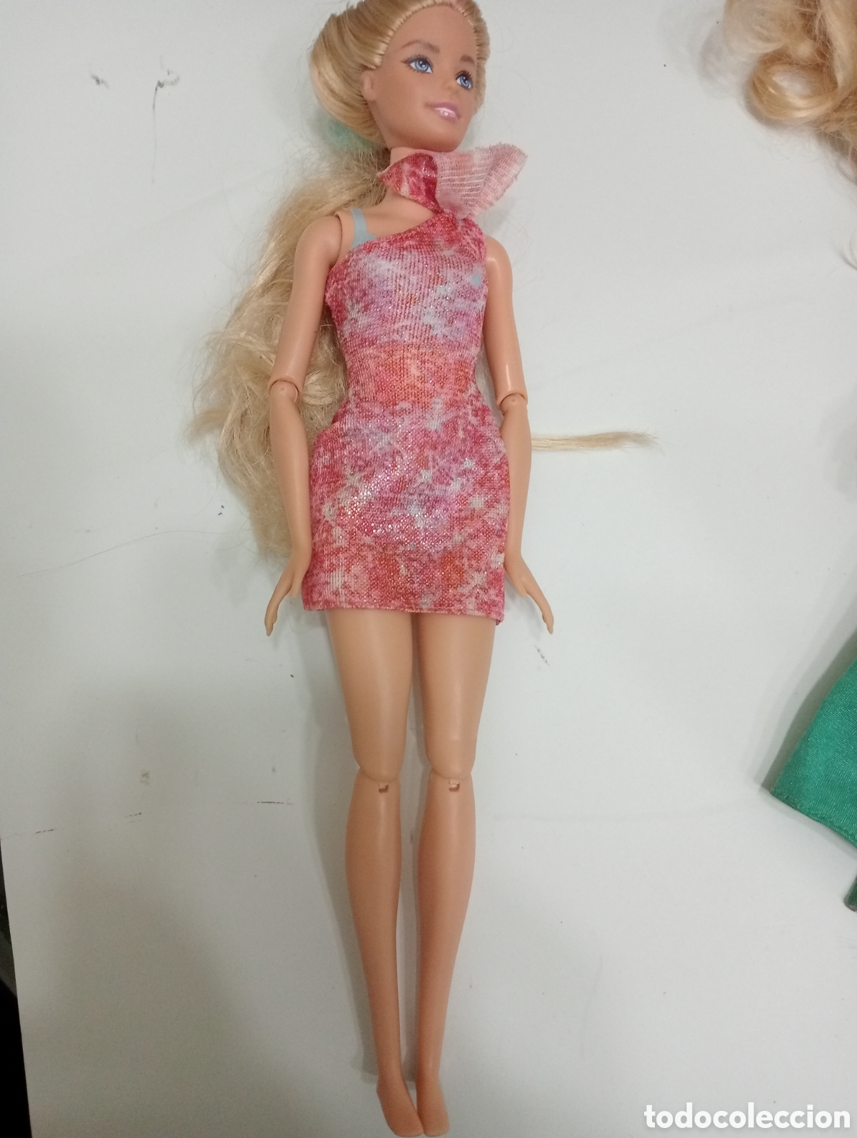 Barbie y Ken: Mu&ntilde;eca Barbie Fashion Dolls Glitz