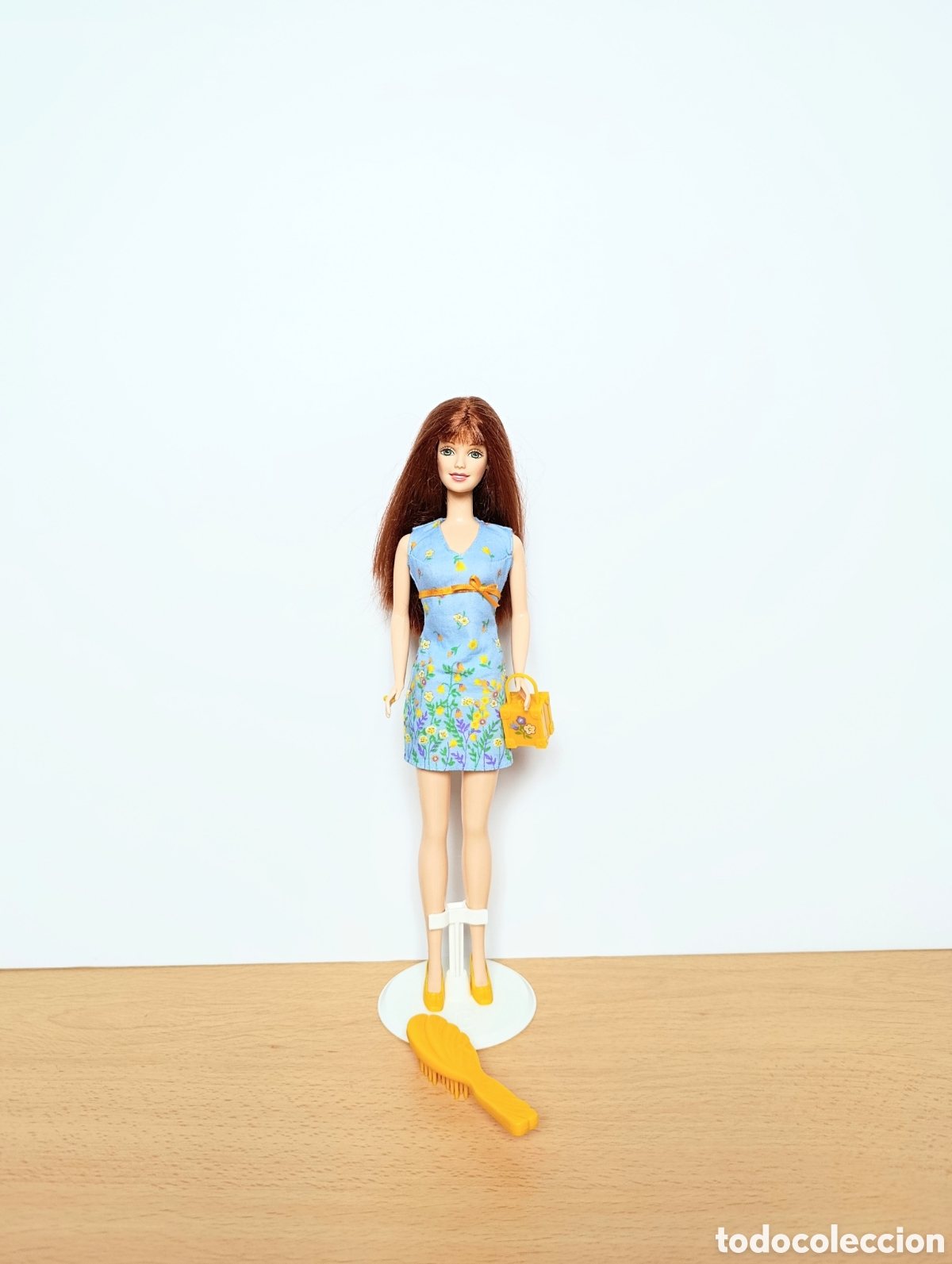 Barbie y Ken: Mu&ntilde;eca Barbie Pretty Flower Azul