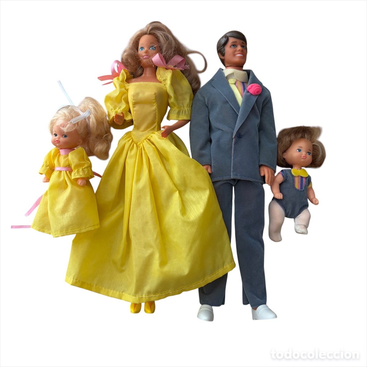 Barbie y Ken: Mu&ntilde;ecos Familia Corazon de Barbie Papa, Mama, hijo e hija aniversario family heart