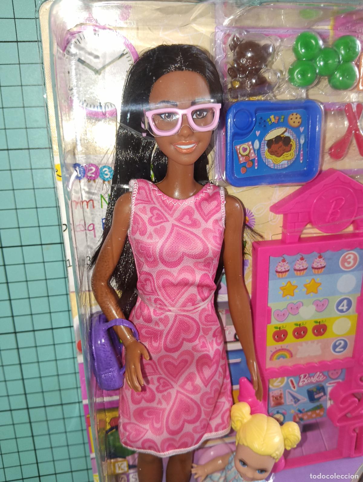Barbie y Ken: Mu&ntilde;eca Barbie profesora t&uacute; puedes ser
