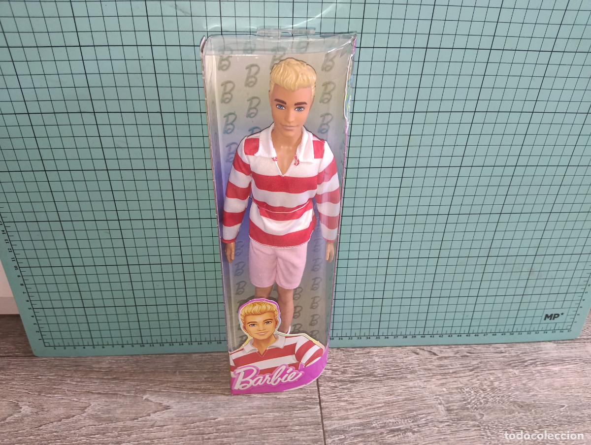 Barbie y Ken: Mu&ntilde;eco Ken style fashionista rubio