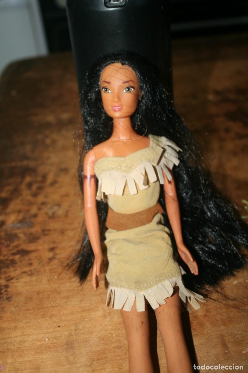 Barbie y Ken: mu&ntilde;eca pocahontas simba disney - Foto 1