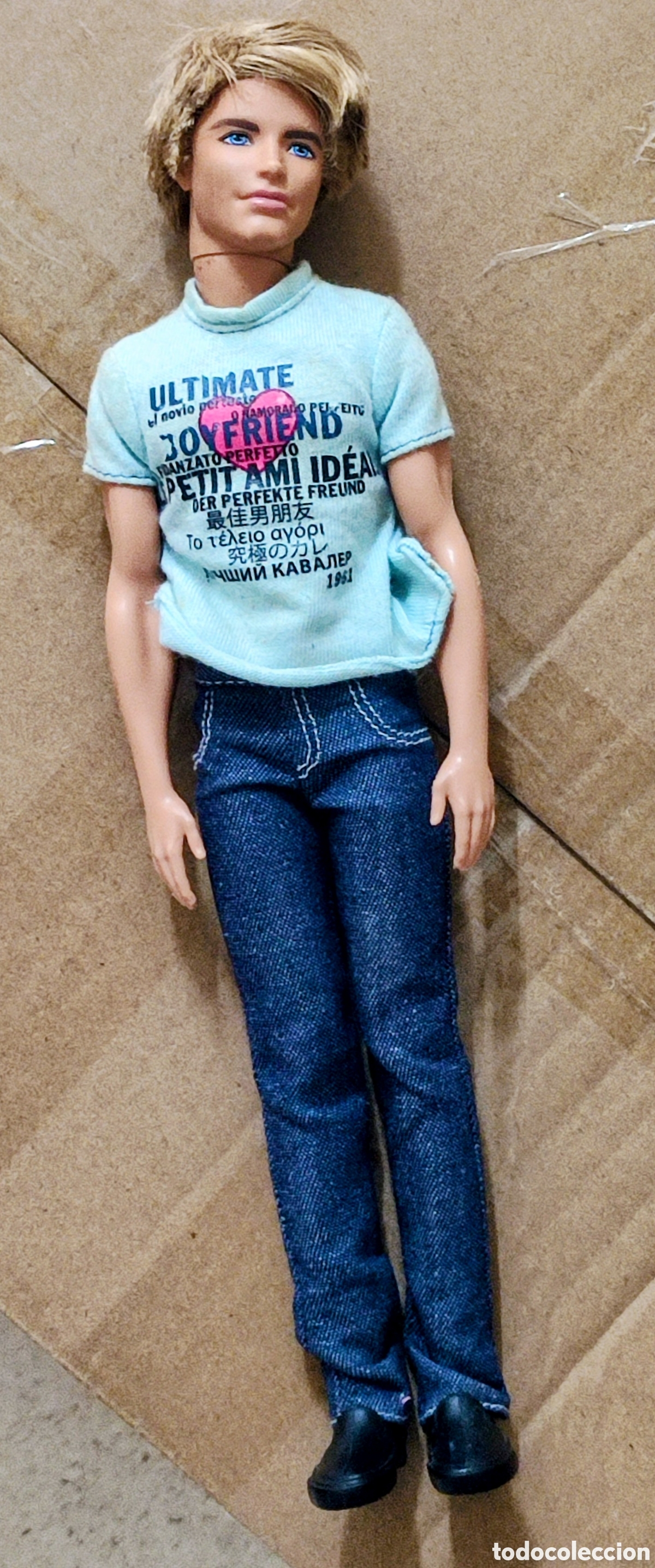 Barbie y Ken: Barbie, lote de 18 mu&ntilde;ecas antiguas y alg&uacute;n Ken.