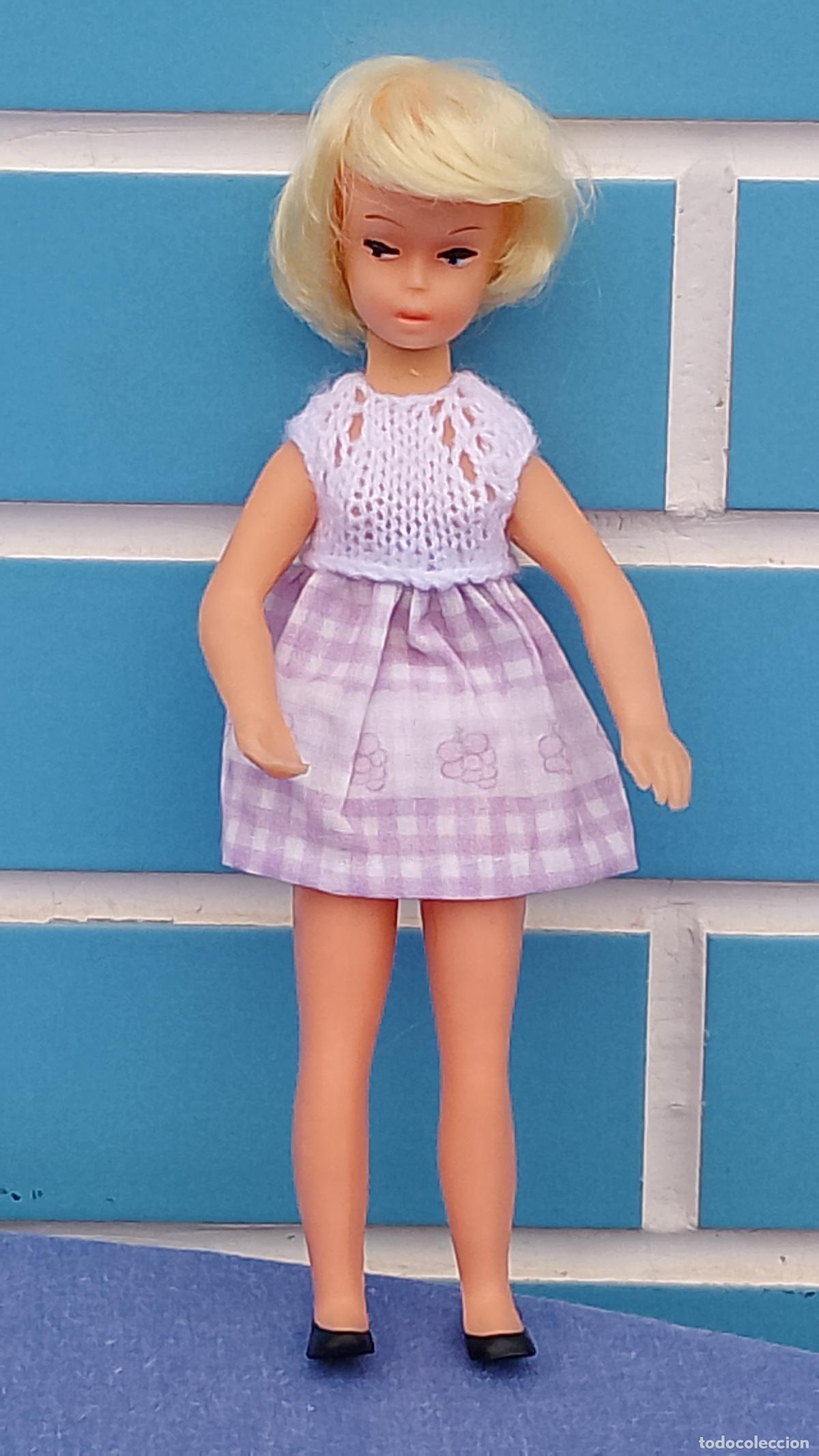 Barbie y Ken: Antigua mu&ntilde;eca maniqu&iacute; clon de Barbie de goma de 21 cm, dif&iacute;cil de encontrar