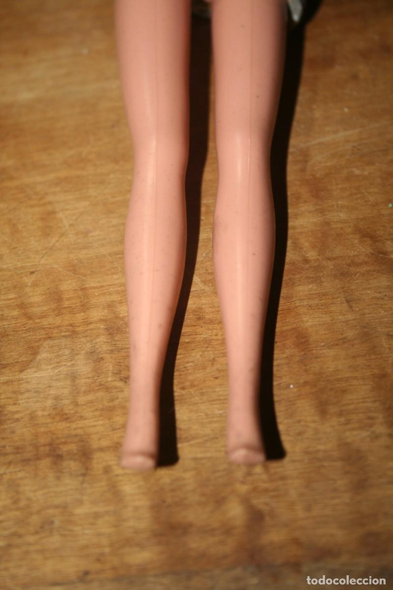 Barbie y Ken: mu&ntilde;eca barbie antigua - Foto 7
