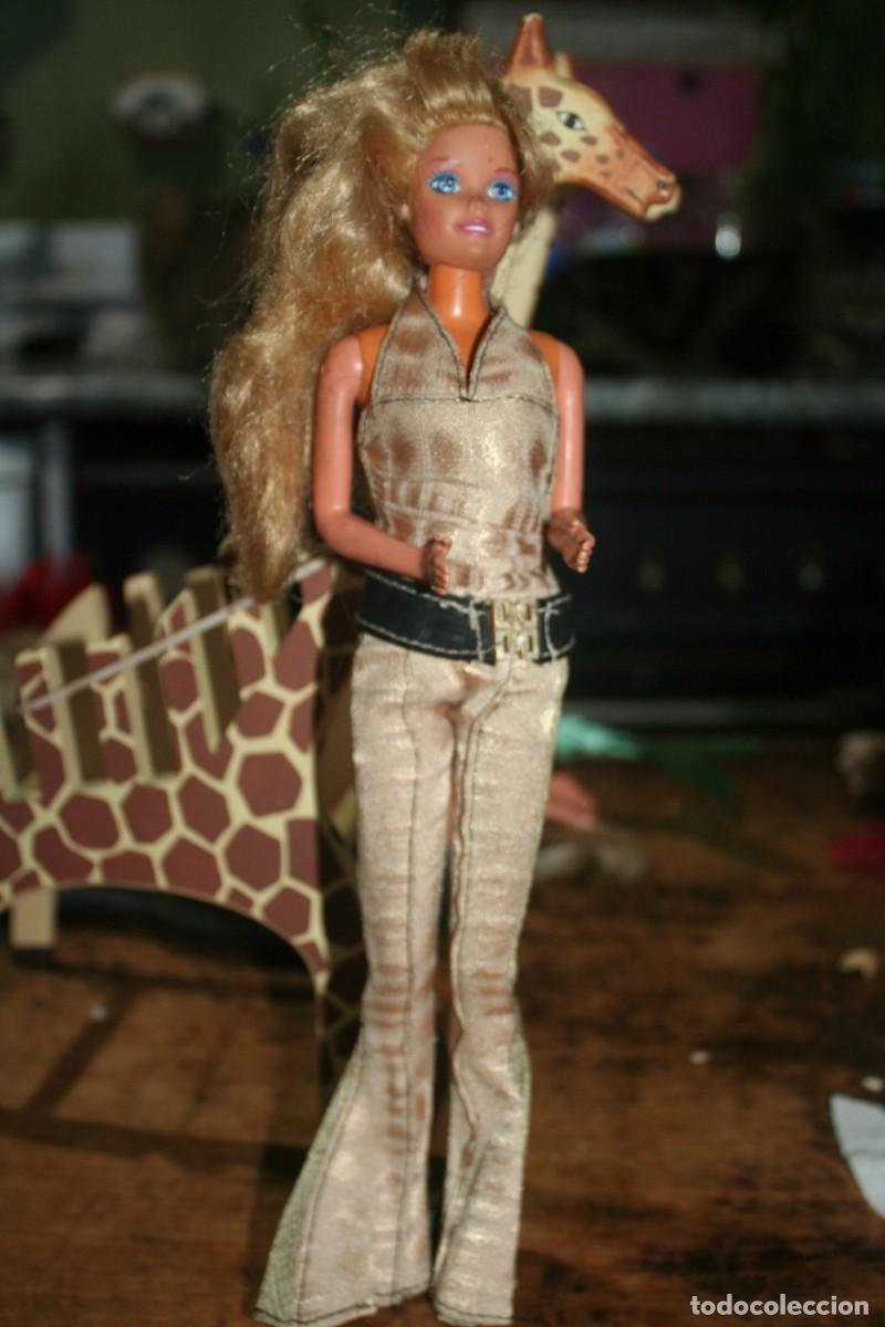Barbie y Ken: mu&ntilde;eca barbie antigua rubia - Foto 2