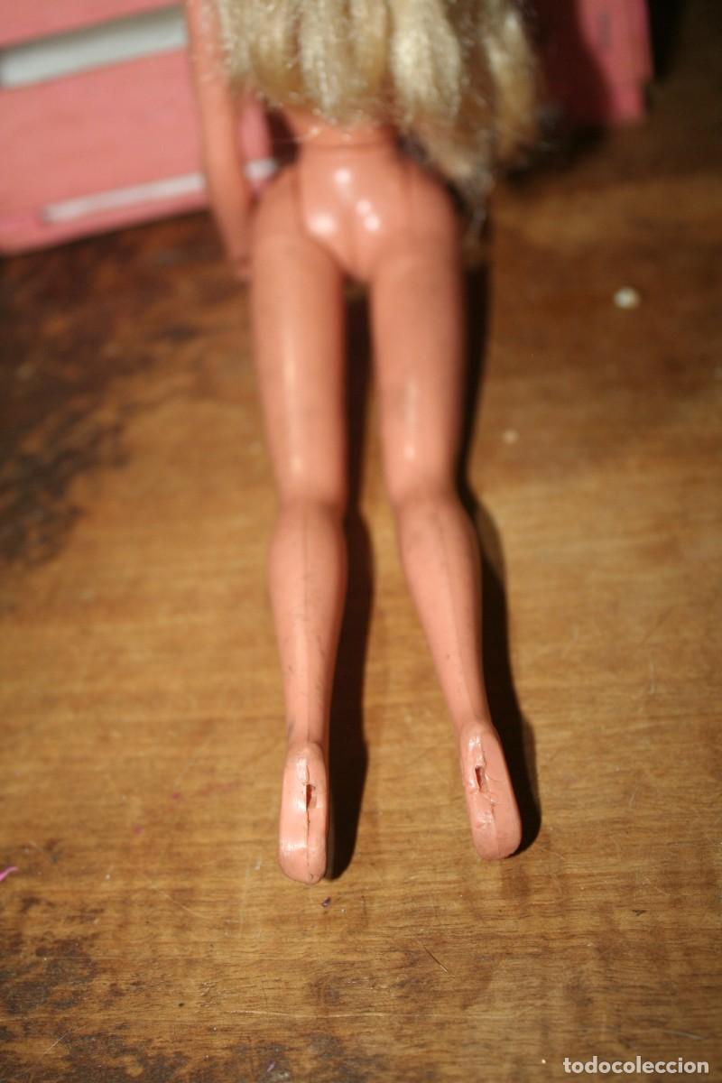 Barbie y Ken: antigua mu&ntilde;eca barbie - Foto 4
