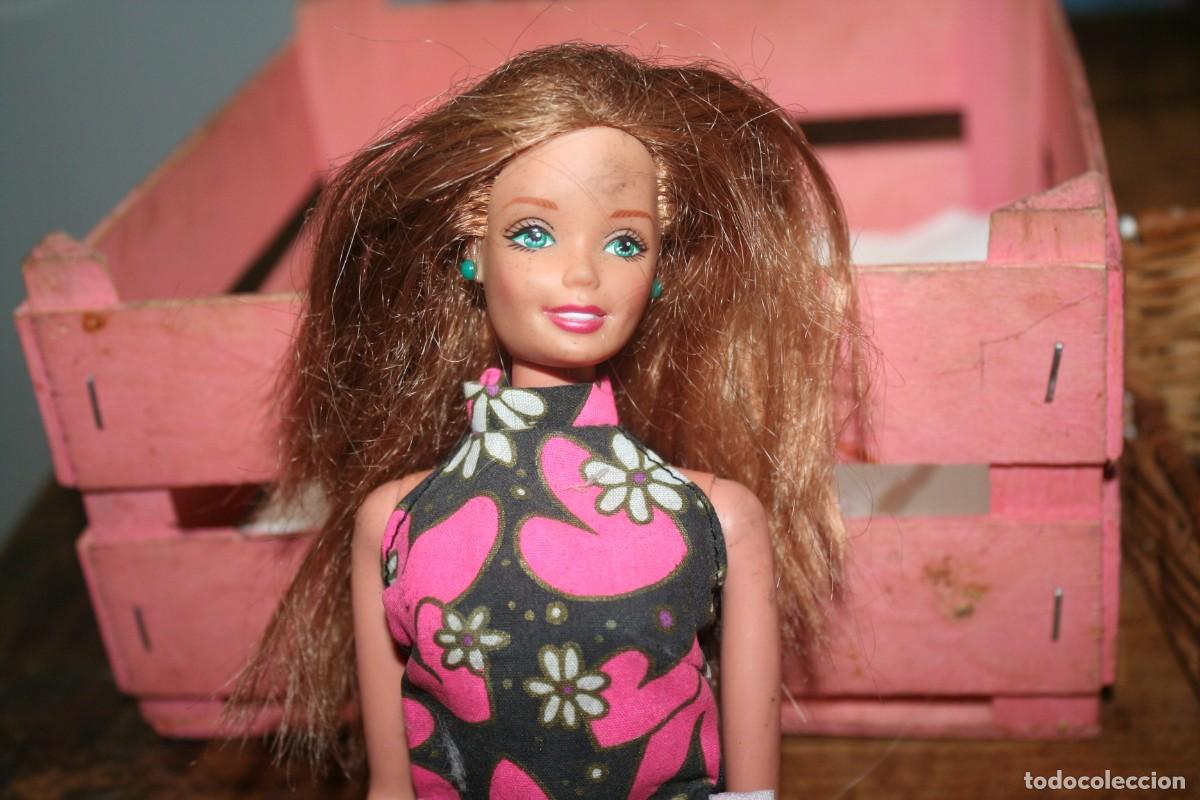 Barbie y Ken: antigua mu&ntilde;eca barbie - Foto 1