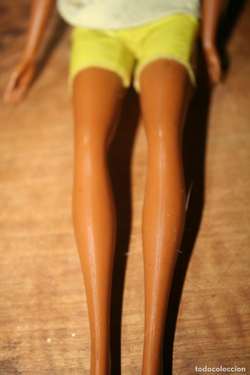 Barbie y Ken: mu&ntilde;eca barbie negrita 2006 - Foto 2