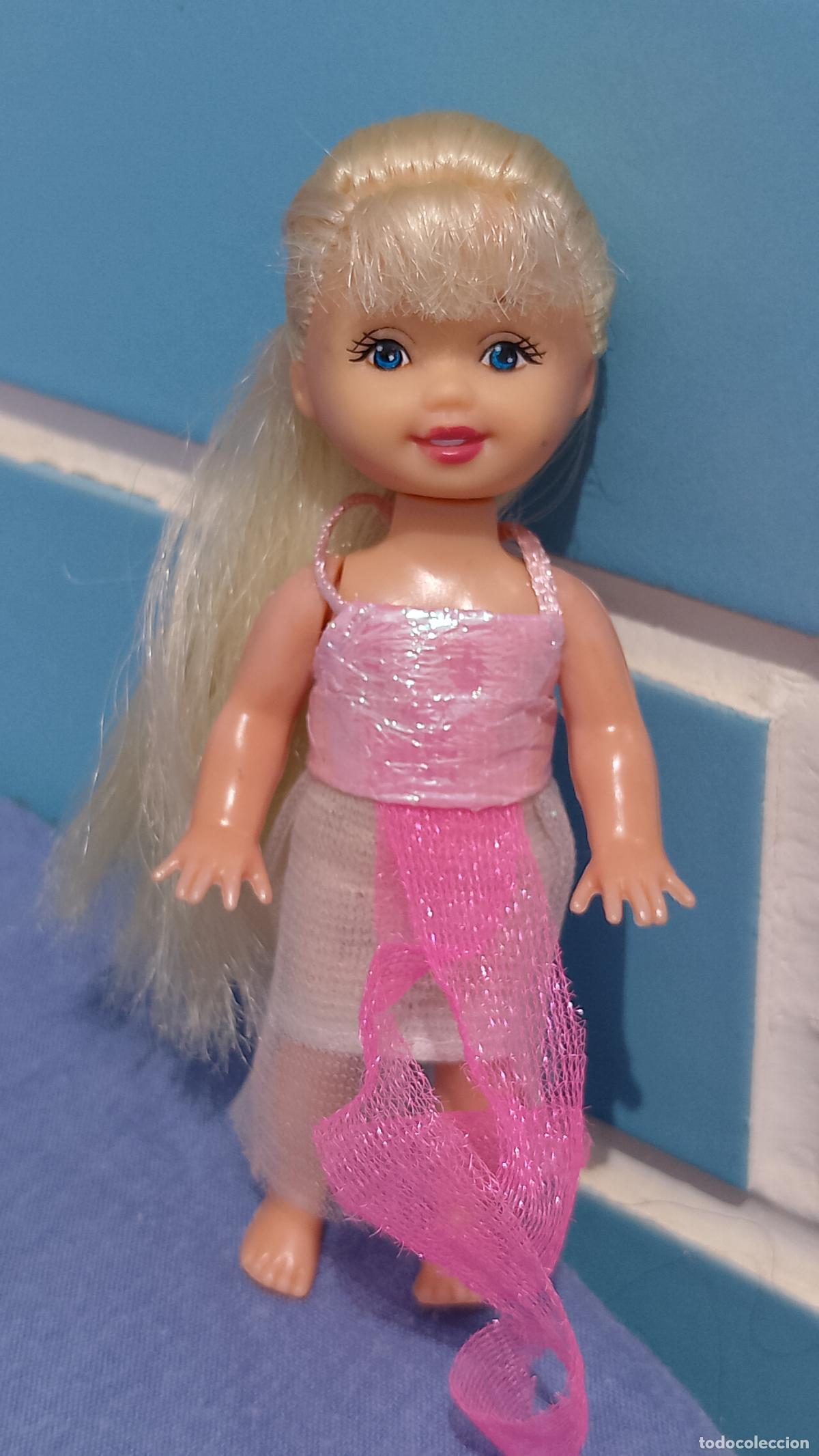 Barbie y Ken: Peque&ntilde;a mu&ntilde;eca princesa clon de Shelly o Kelly