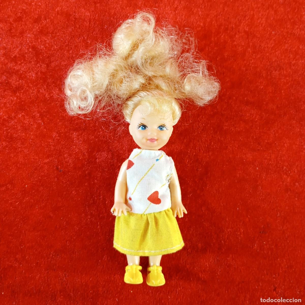Barbie y Ken: MU&Ntilde;ECA - KELLLY - HERMANA MENOR DE BARBIE - MATTEL - 11 X 4,5 CM / 2101
