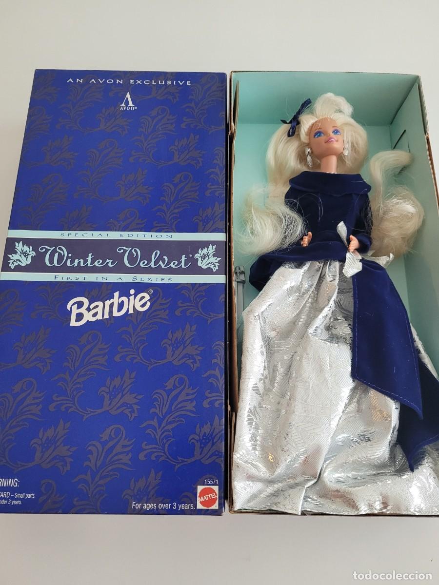 Barbie y Ken: Mattel Avon Exclusive Winter Velvet Barbie &ndash; First in Series NRFB (1995)