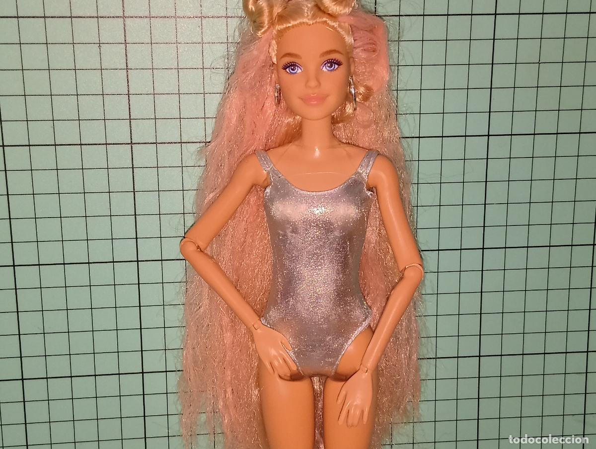 Barbie y Ken: mu&ntilde;eca Barbie Extra articulada - Foto 9