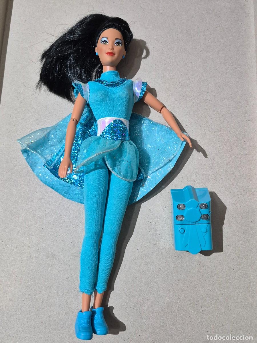 Barbie y Ken: Mu&ntilde;eca barbie flying h&eacute;roe kira 1995