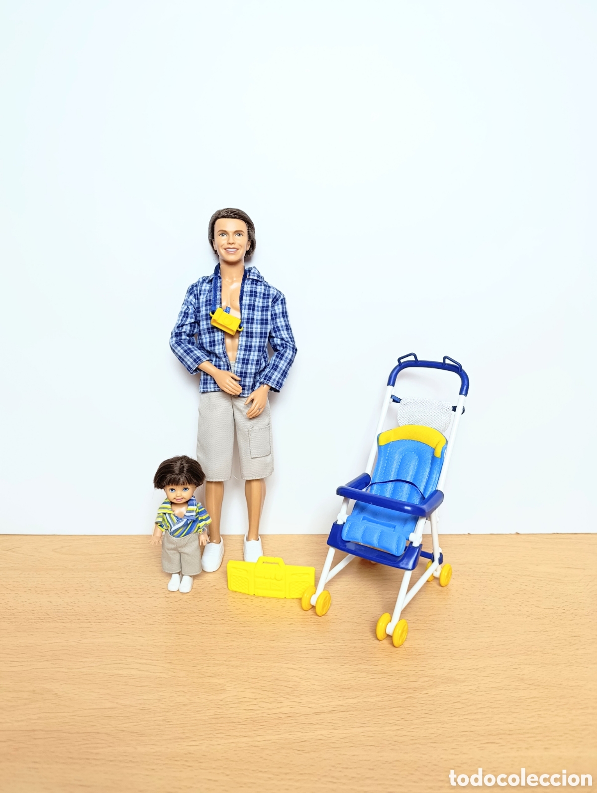 Barbie y Ken: Mu&ntilde;eco Ken Alan y ryan Happy family