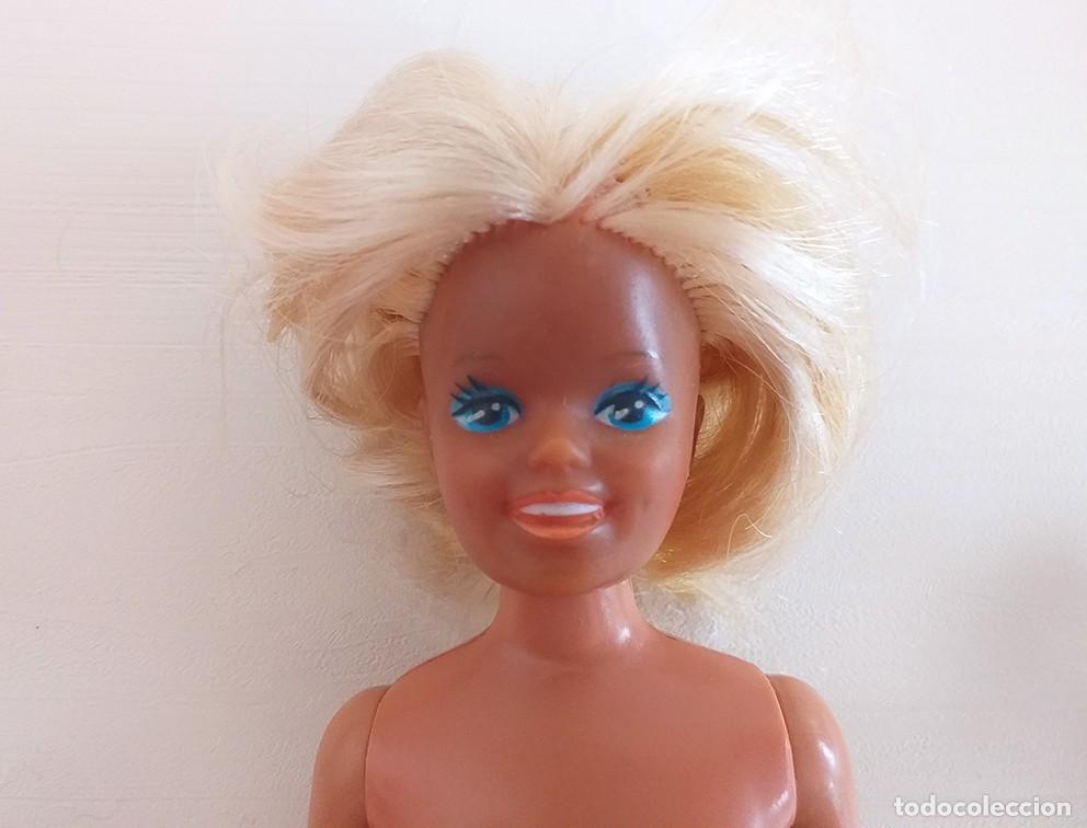 Barbie y Ken: Mu&ntilde;eca skipper tropical con pelo cortado - Foto 3