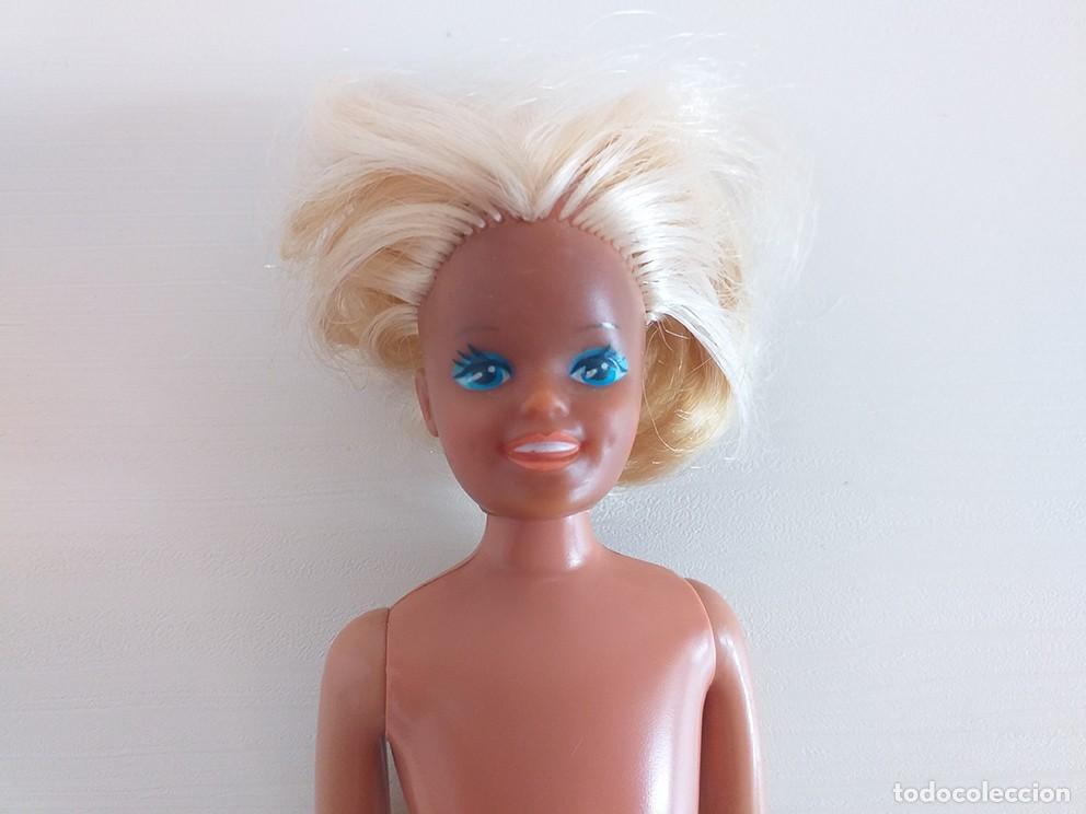 Barbie y Ken: Mu&ntilde;eca skipper tropical con pelo cortado - Foto 4